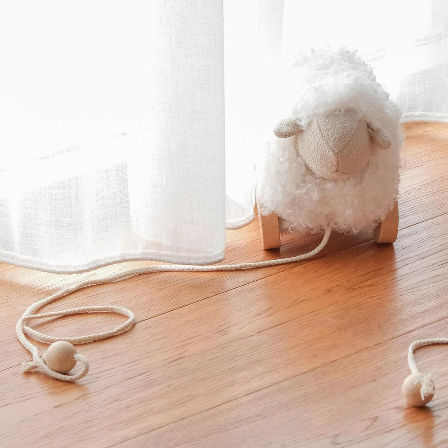 BELLA // pull-along sheep cream